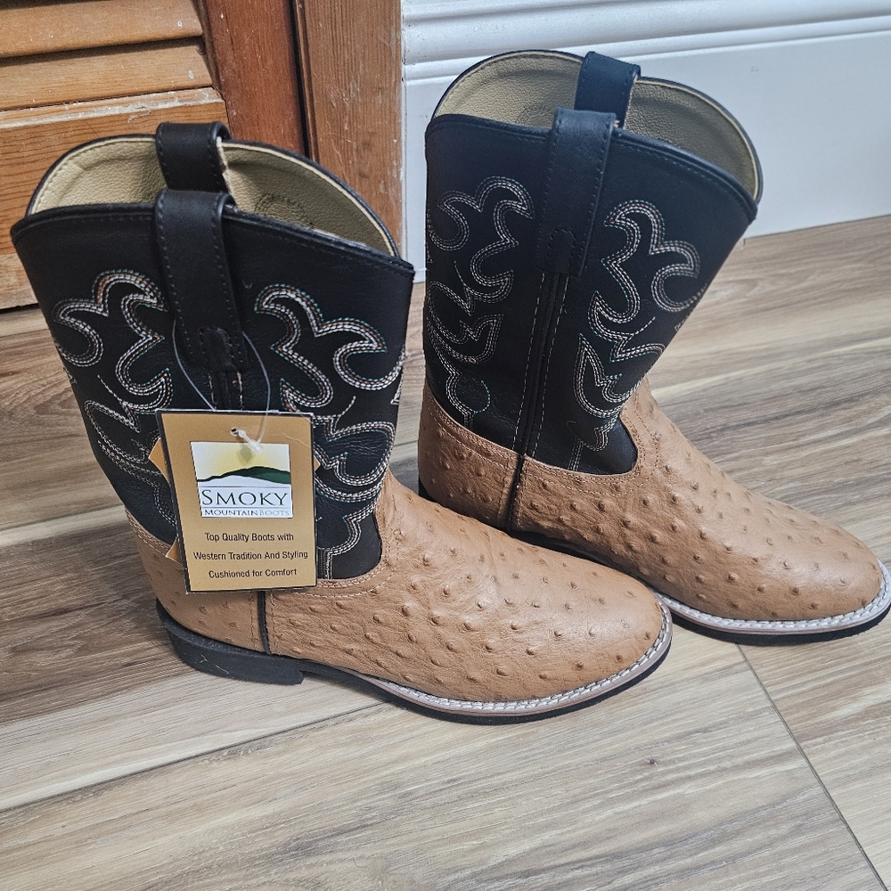 NWT Smoky Mountain Youth Cowboy Boots | Size 6.5 | Tan and Black Ostrich Print